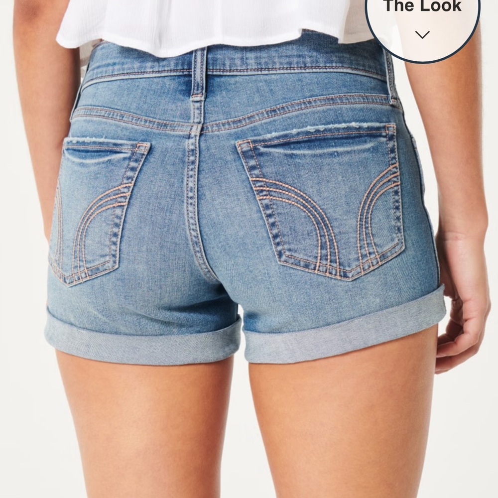 Jean shorts Hollister low-Rise 3” soft stretch. New without tags.
